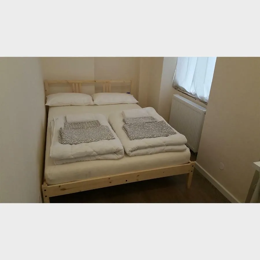 Lodgecity - Private Rooms B Berlin